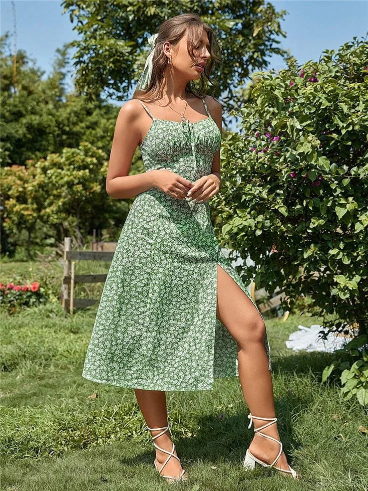 25 Perfect Summer Dresses for Women Over 40 Women Outfits over 40 10
