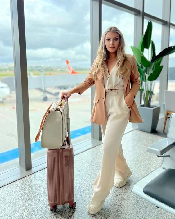 AIRPORT OUTFIT IDEAS 2024 9