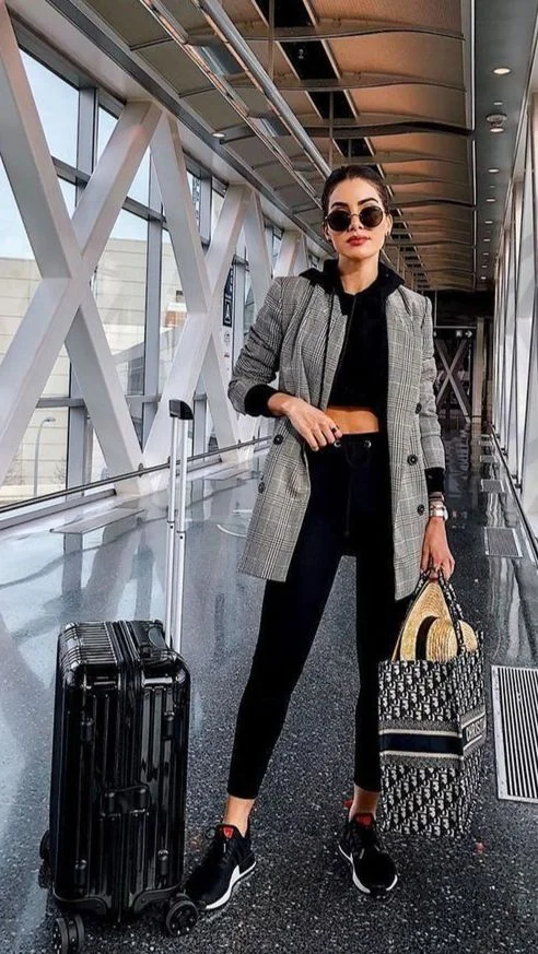 AIRPORT OUTFIT IDEAS FOR SUMMER 2024 1 1