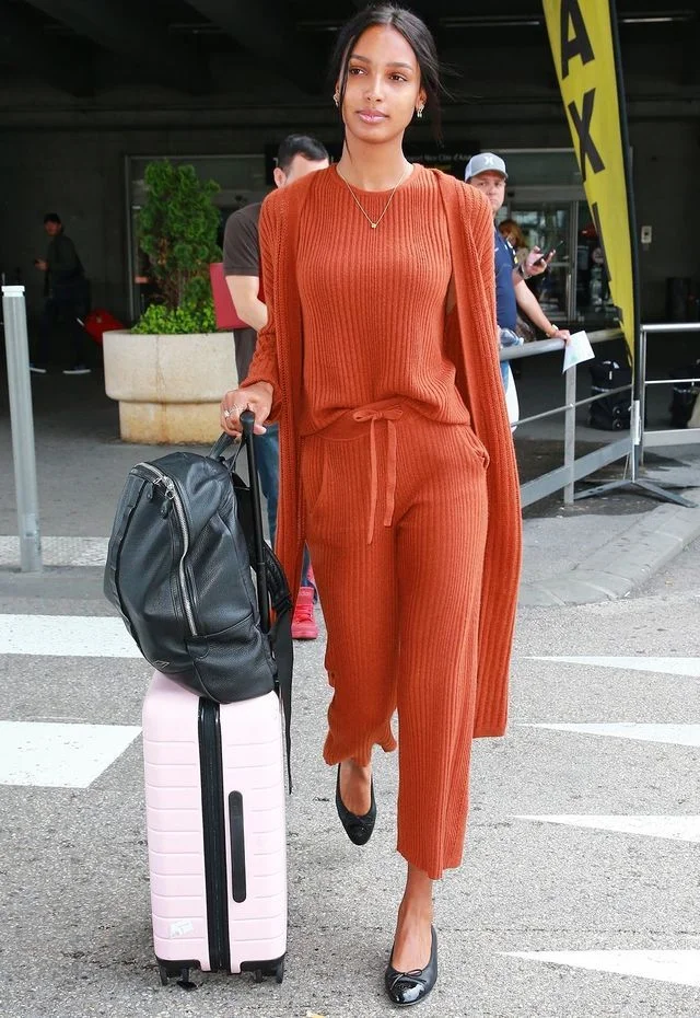 Airport Outfit Ideas vhindinews 33