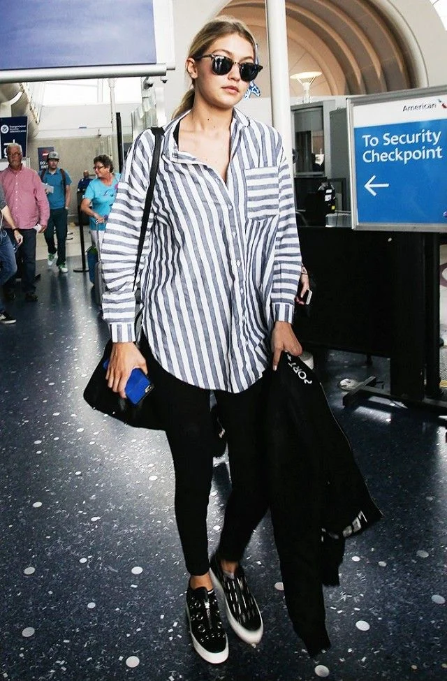 Cute Comfy Airport Outfits for Summer 2024 10