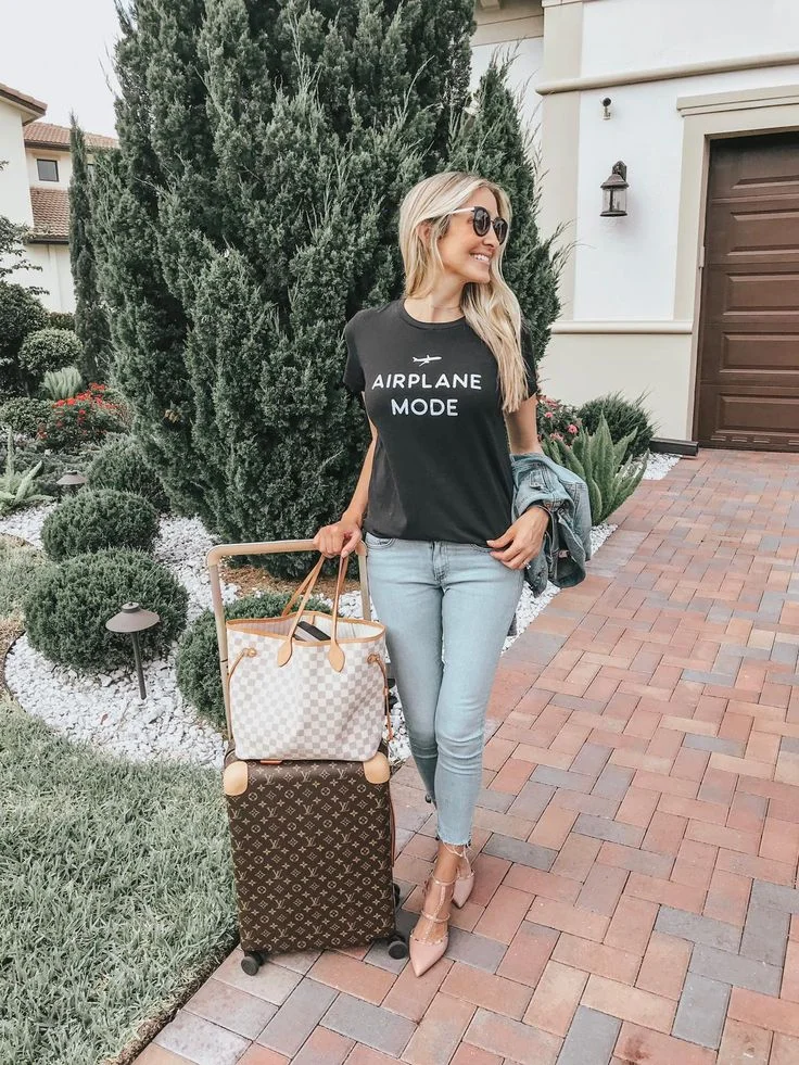 How To Dress For Airport Top 25 Airport Outfits For Long Flights vhindinews 17