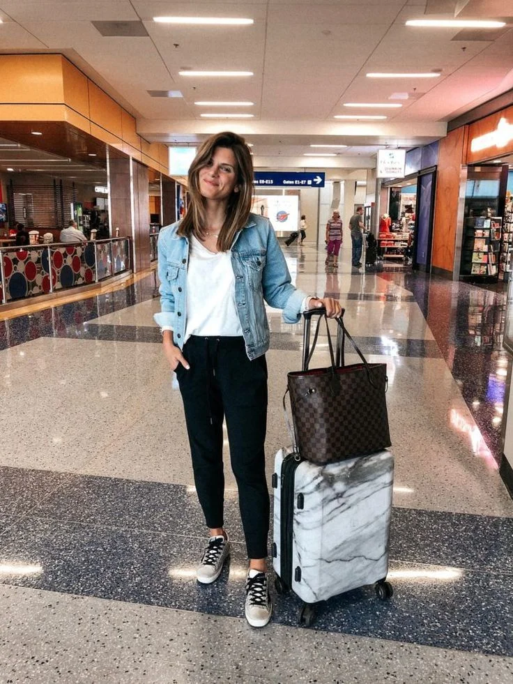 How To Dress For Airport Top 25 Airport Outfits For Long Flights vhindinews 2