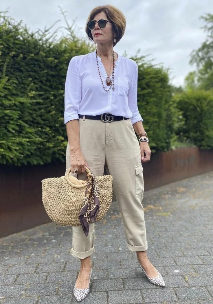 Top 30 Summer Outfits for Women Over 50 5