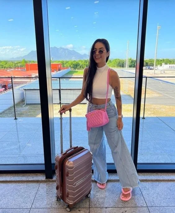 Top 35 Cute and Comfy Airport Outfits for Summer 2024 Travel in Style VHINDINEWS 12