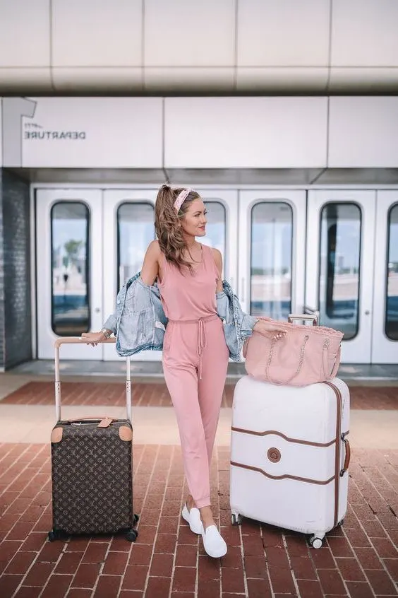 TOP 35 CUTE & COMFY AIRPORT OUTFIT IDEAS FOR SUMMER 2024 - Vhindinews