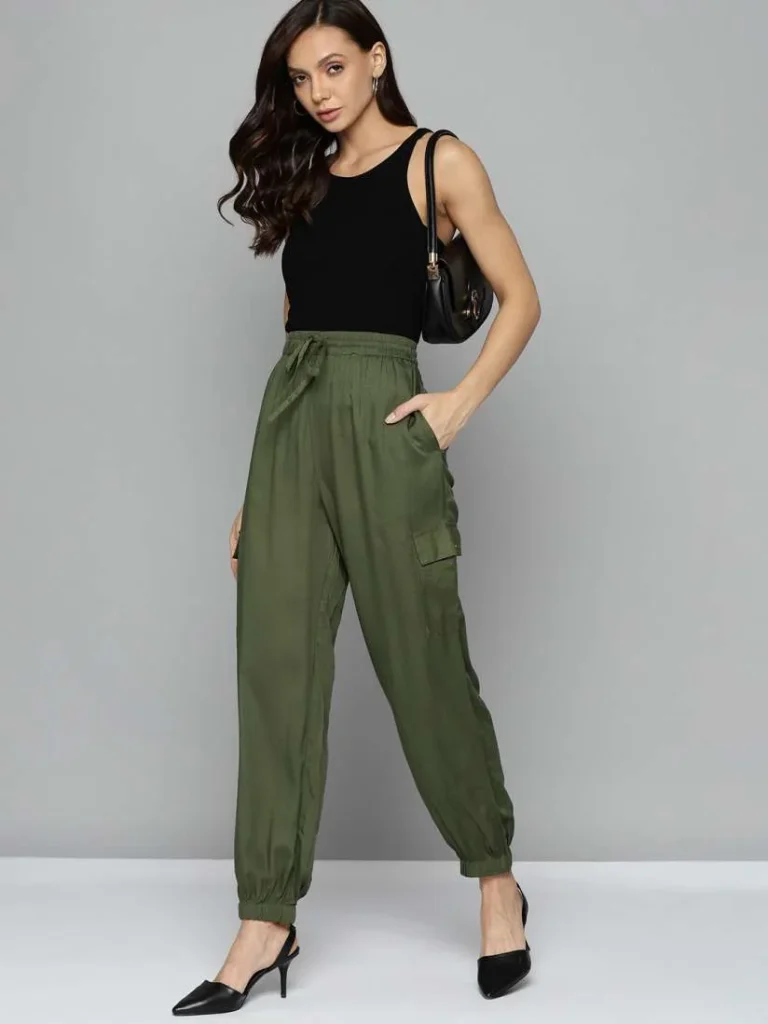 5440defd 746f 4f76 9729 3487ed77486a1654585242450 Chemistry Women Olive Green Solid High Rise Pleated Cargos T 4