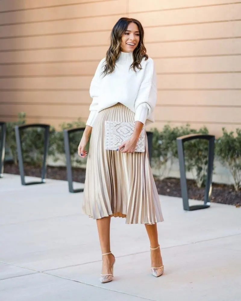 oversized sweater and pleated skirt outfit 2
