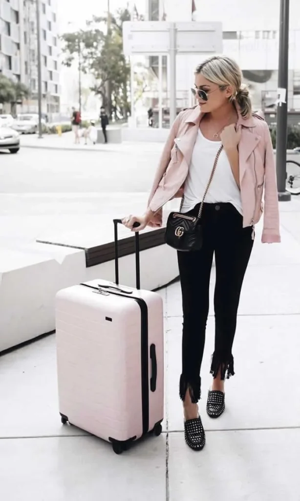 trendy summer airport outfits 5