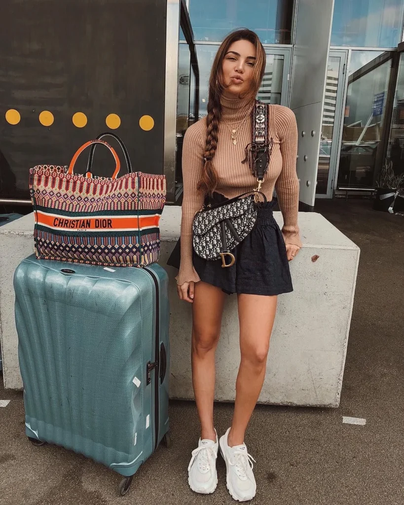 trendy summer airport outfits 9