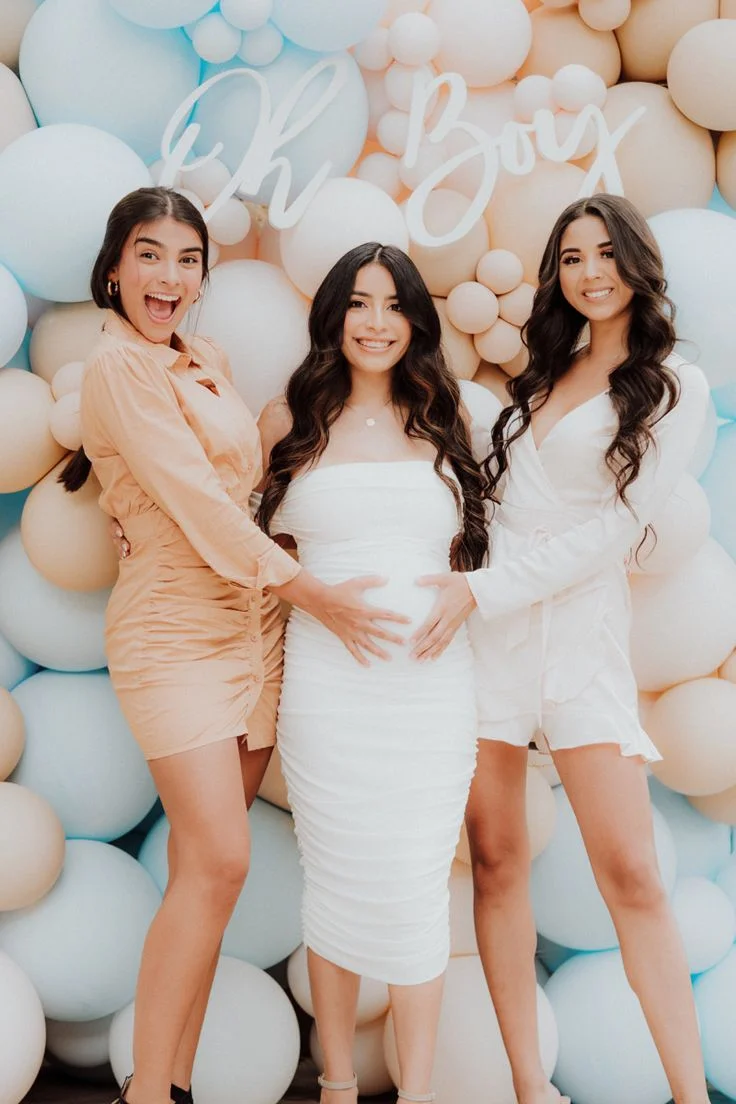 25 Best Baby Shower Outfits for Moms-to-Be: How to style Baby Shower Outfit for Moms
