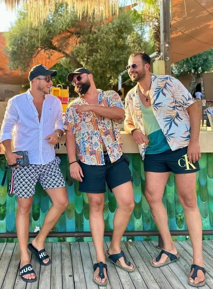 What to Wear on Vacation for Men: 21 Best Men’s Vacation Beach Outfits