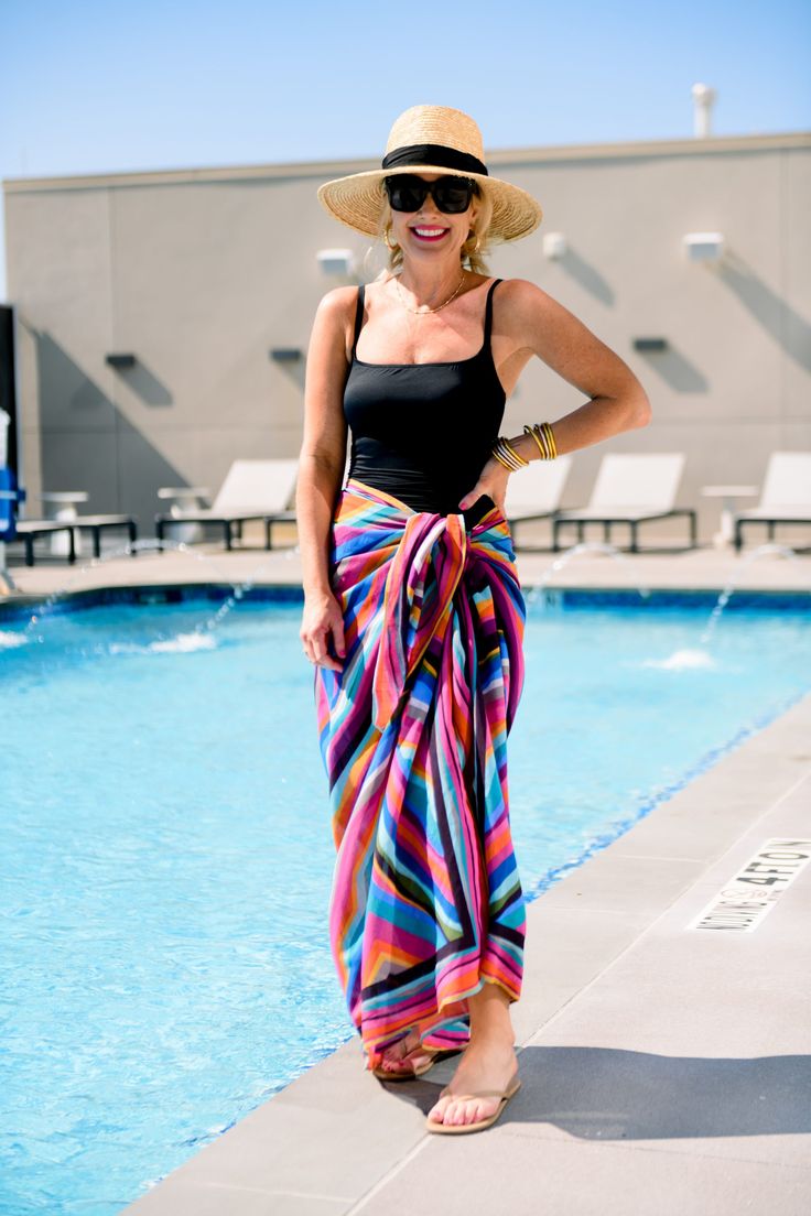 What Are the Most Stylish Beachwear Outfit for Women Over 50? 24 Best ...