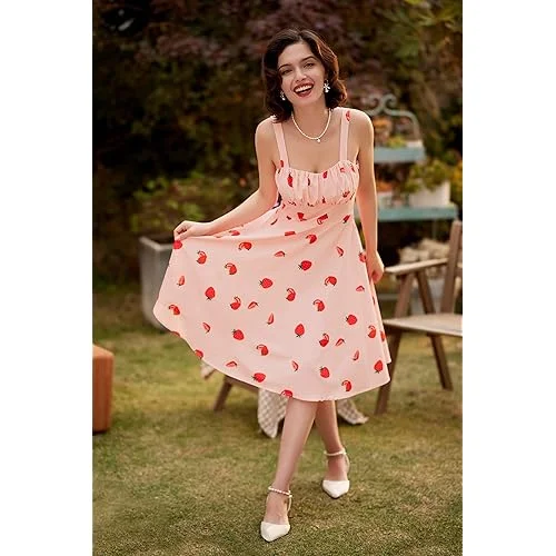 What to Wear in Strawberry Festival: 15 Best Strawberry Festival Outfits for Women