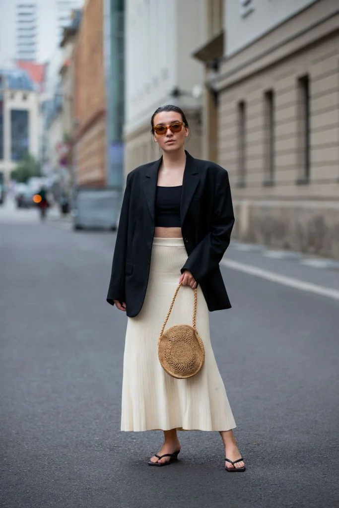 What to Wear Under an Oversized Blazer? 20 Best Outfit Inspirations