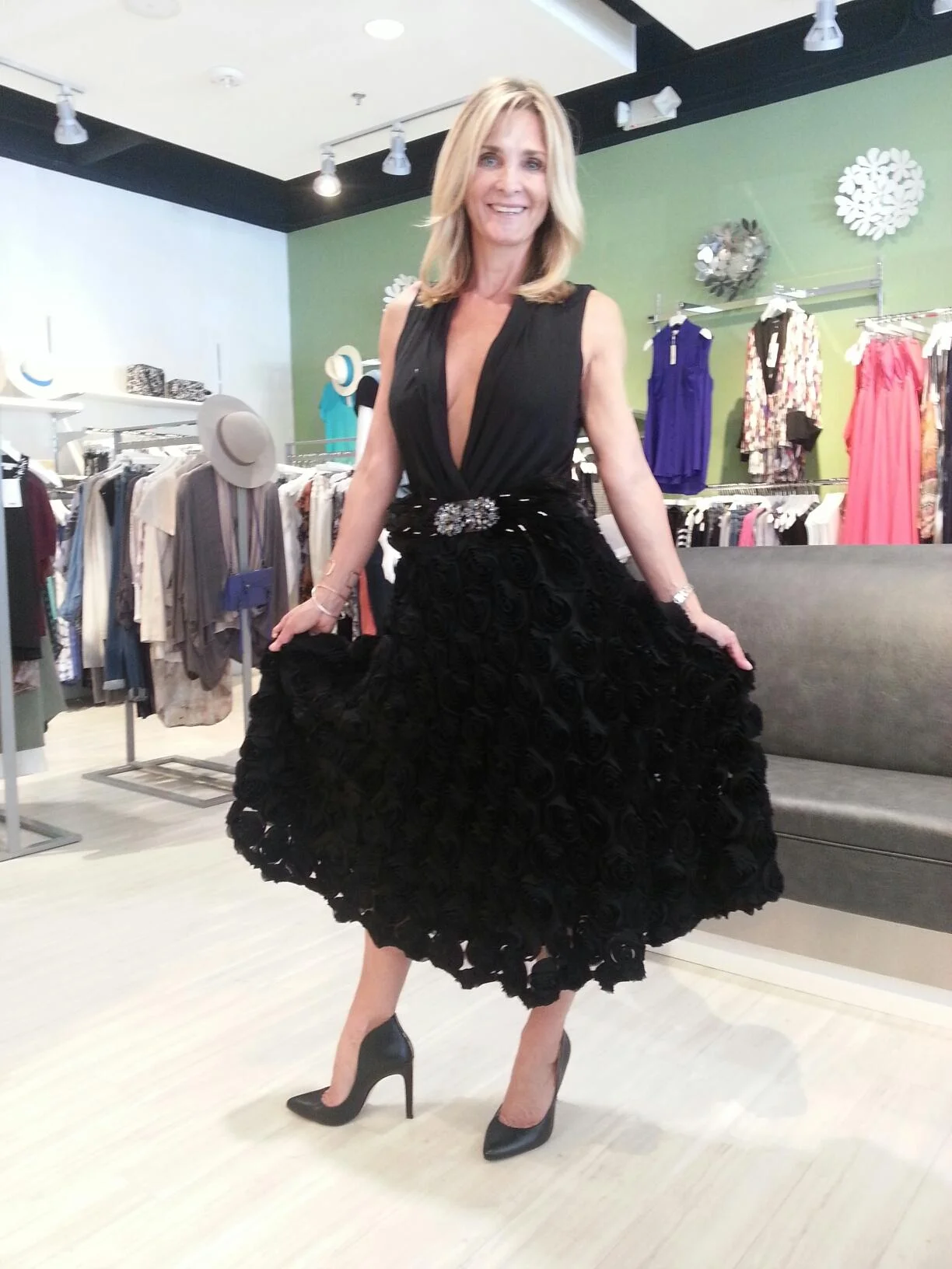 32 Party Dresses for Women Over 50 That Will Make You Look & Feel Fabulous!