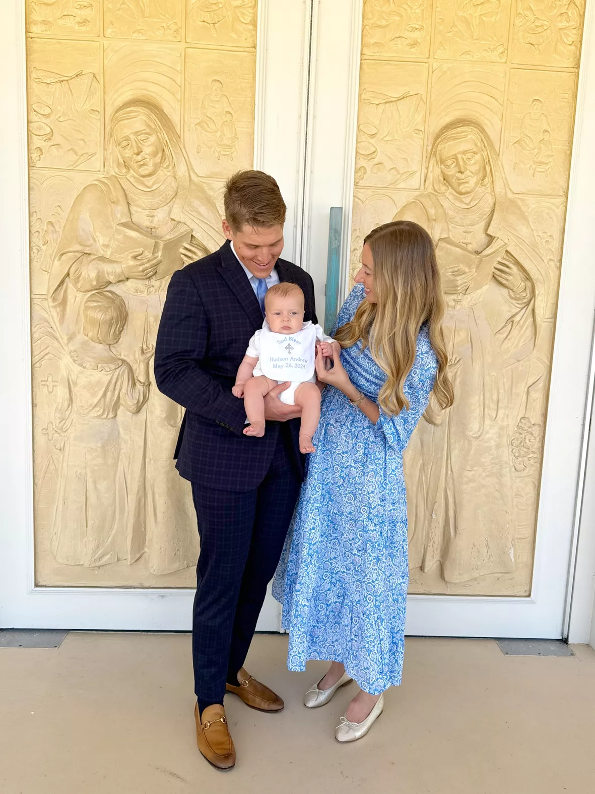 What to Wear Baptism? 17 Best Baptism Guest Outfit That Are Elegant & Church-Appropriate